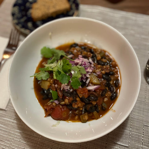 Zesty Wheat Berry-Black Bean Chili